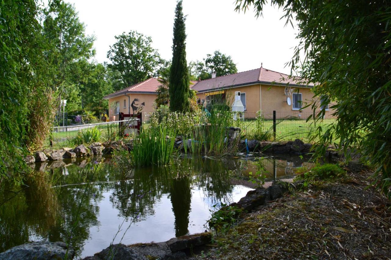Bed and Breakfast Alaguyauder Le Kota Chatillon-sur-Broue Esterno foto